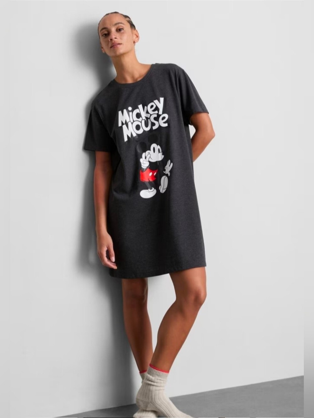 Disney's Mickey Mouse Graphic Sleep Tee Primark Size s